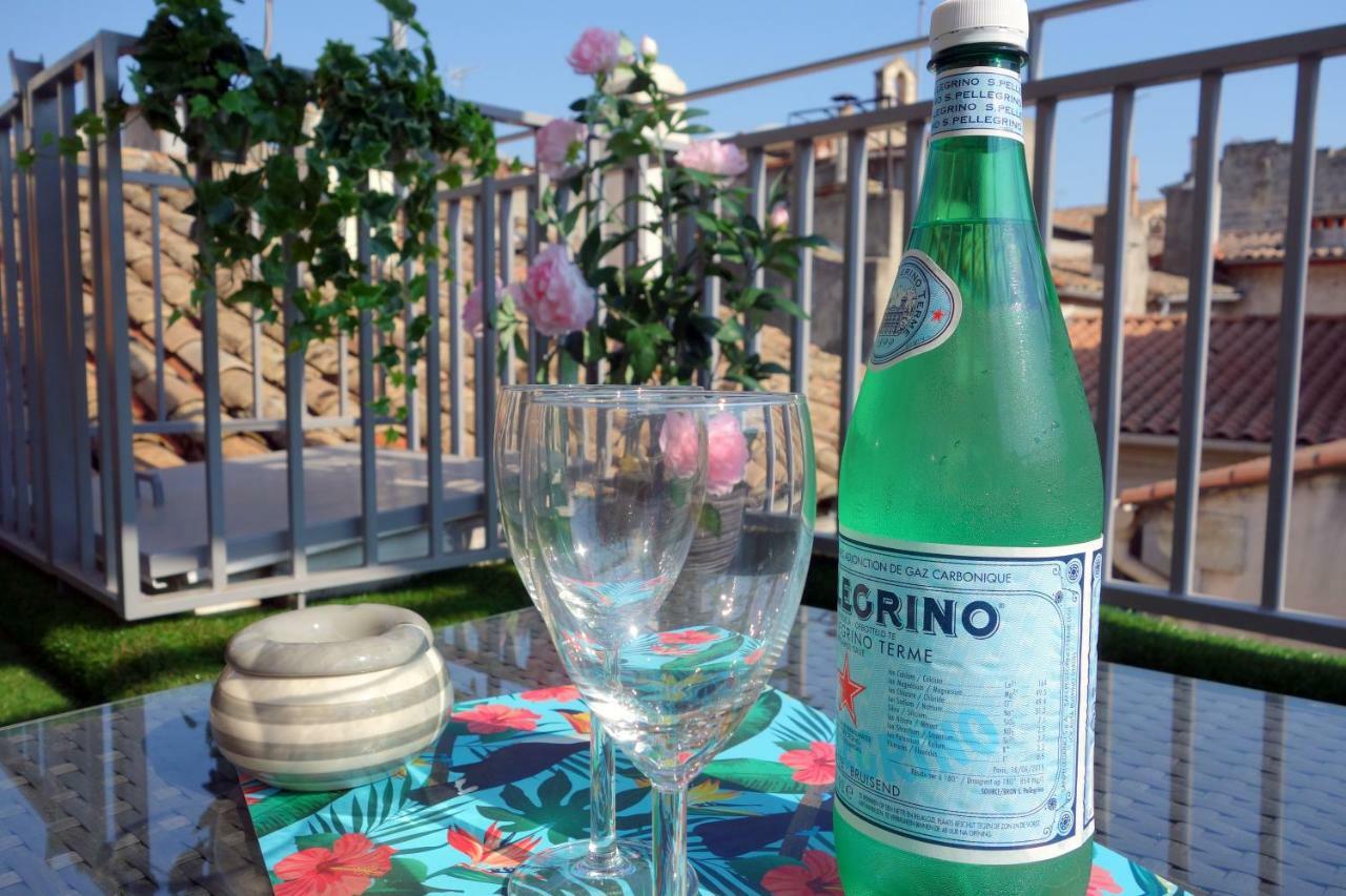 Arles Holiday - La Terrasse Exterior photo