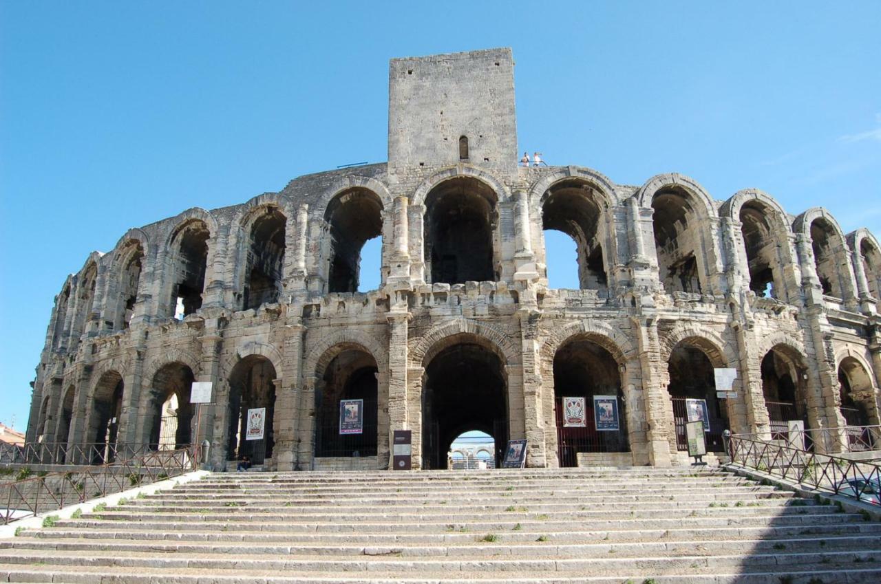 Arles Holiday - La Terrasse Exterior photo